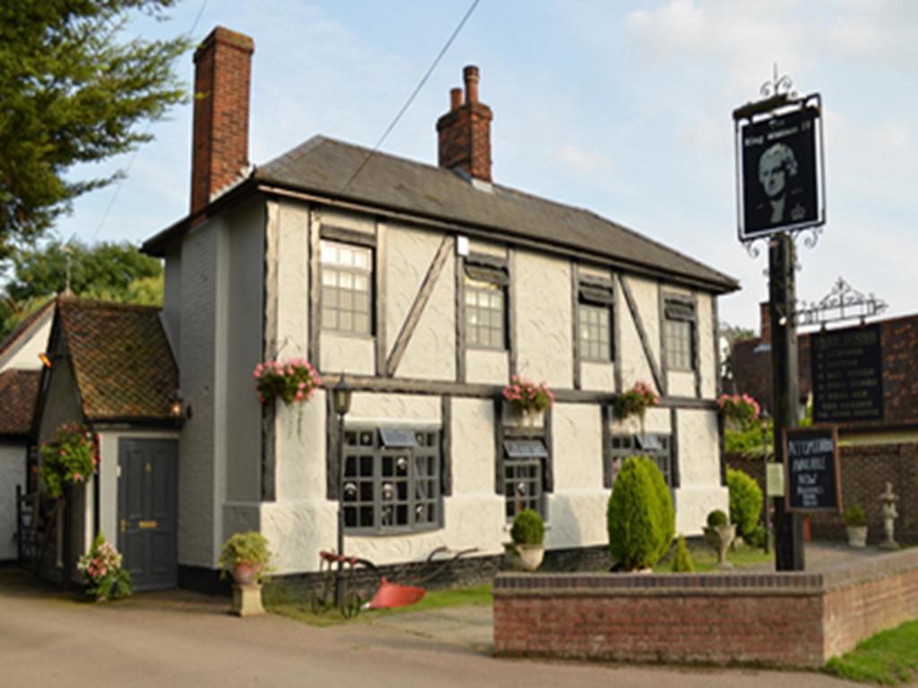 The King William IV Bed & Breakfast Royston Dış mekan fotoğraf